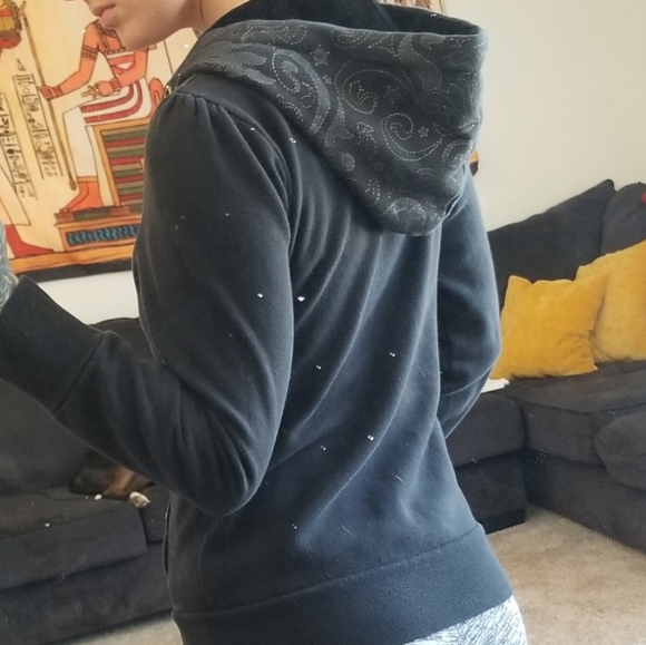 Vintage Ecko Red Hoodie Black with Gold Details Size Medium - Picture 5 of 5